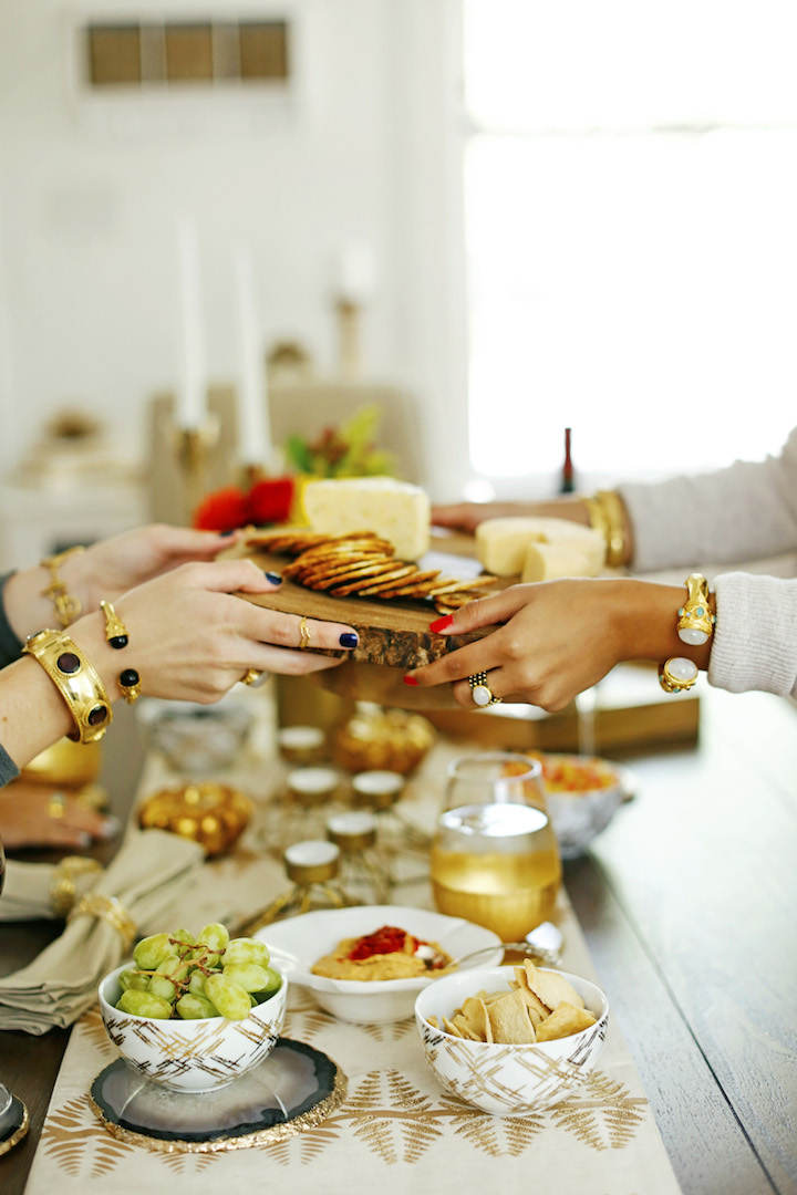 wooden-serving-plate