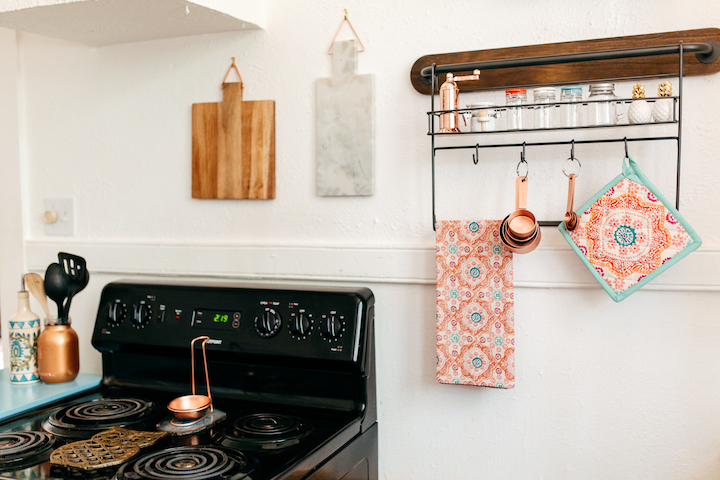 how-to-decorate-a-small-kitchen