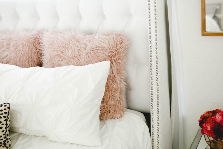 blush-faux-fur-pillow