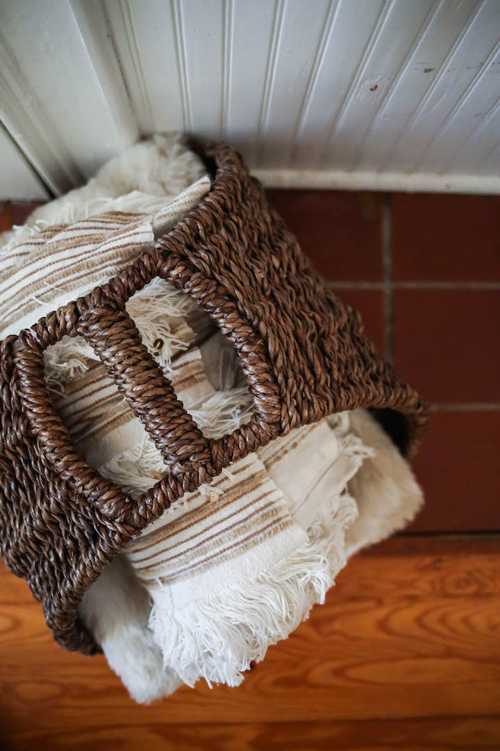 blanket-basket