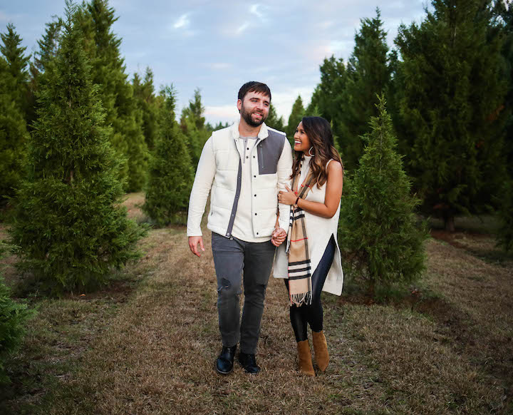 tree-farm-couples-photos