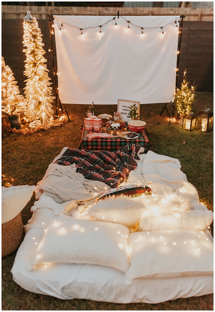 Cozy Backyard Christmas Movie Party Ideas Haute Off The Rack